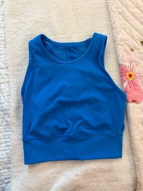 Lululemon poolside top with built in bra